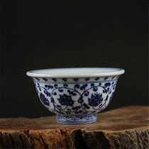  Ming Yongle handmade painting blue and white wrapped branches and flowers press hand cup Kung Fu tea cup high-end antique porcelain collection antiques