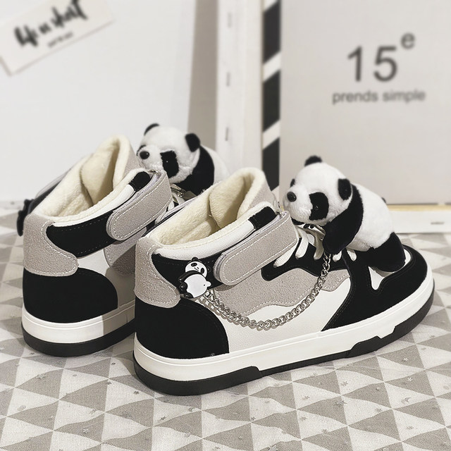 Trendy cool black and white high-top women's winter shoes 2024 new original girl panda cute students sneakers sneakers ins