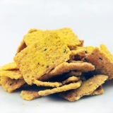 Doga er Golden Rice Pota Boa сказал, что погоня за солеными яйцами, пряными и грубыми зернами со старыми сетью мешков с закусками в офисе