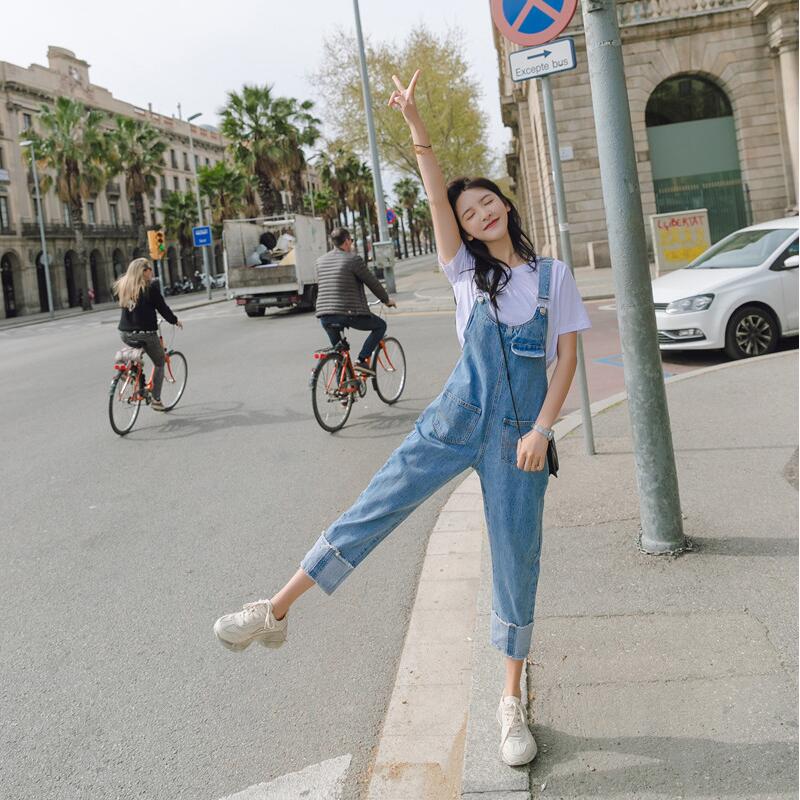 South Korea 18 Autumn Winter Straight Barrel Jeans With Baby Pants With Pants Woman Loose slim Han version 100 hitch student 90% pants