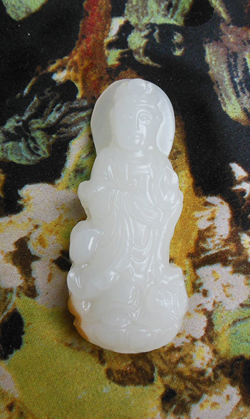 Xinjiang Natural jade sculpture Yuzha Bodhisattva Branch hanging parts