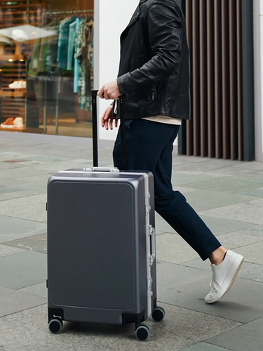 Вместительный и большой универсальный чемодан, 20 дюймов, 24 дюймов