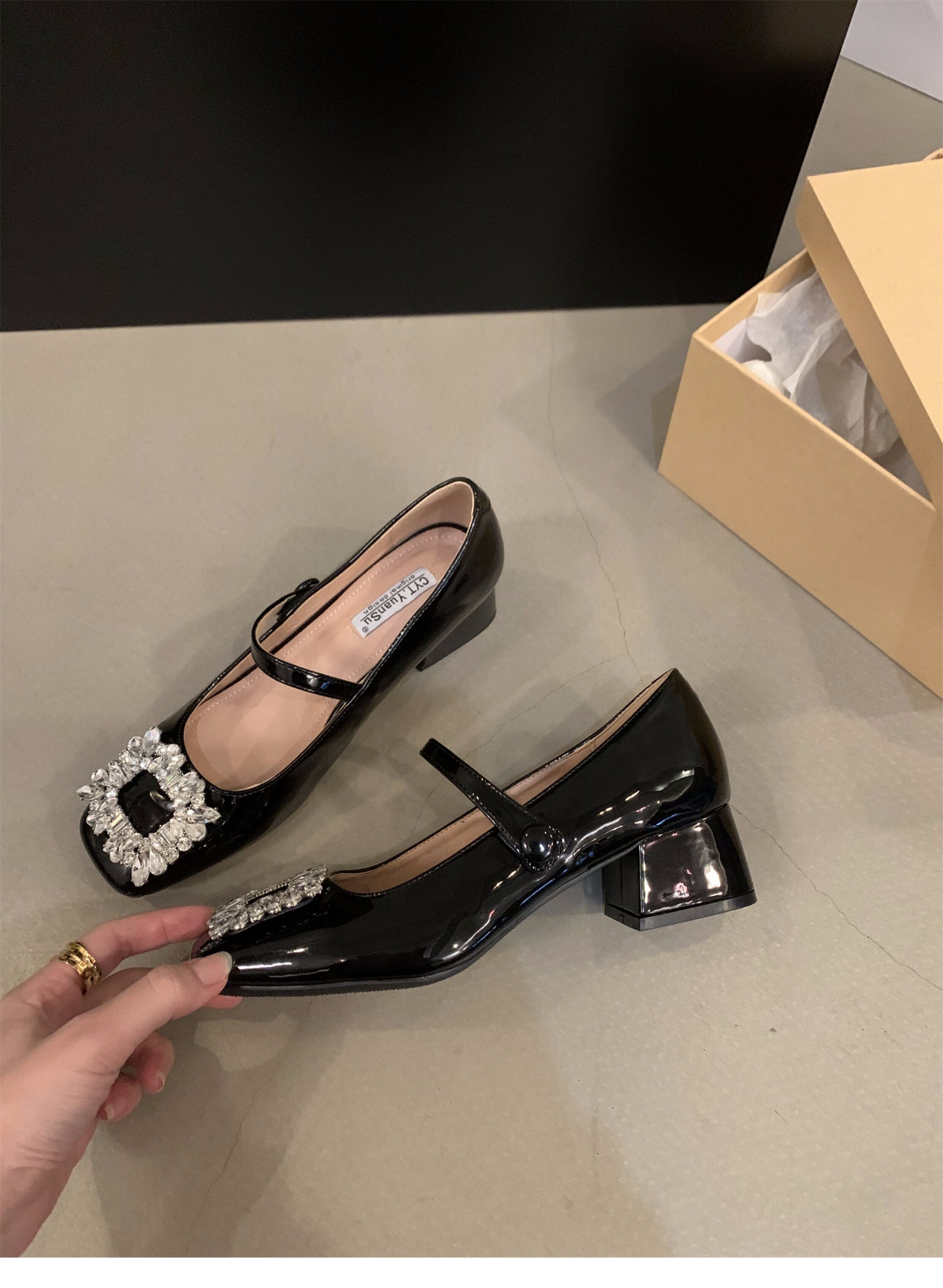 Туфли Мэри Джейн 法式中高跟黑色方头水钻单鞋女鞋子2024新款春秋冬季玛丽珍晚晚鞋