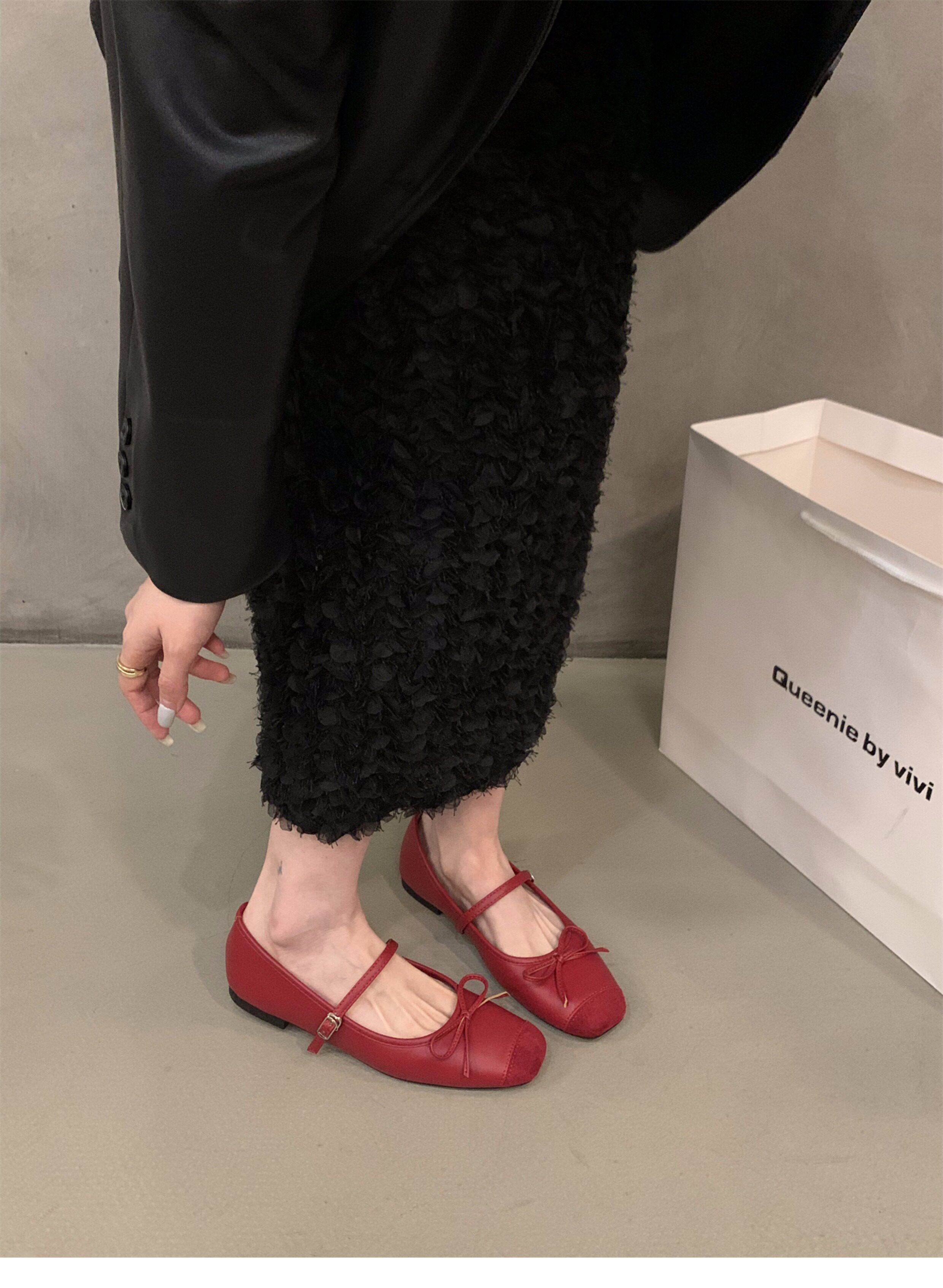 Туфли Мэри Джейн 法式平底小香风玛丽珍红色包鞋女鞋子2024年新款春秋季银色晚晚鞋