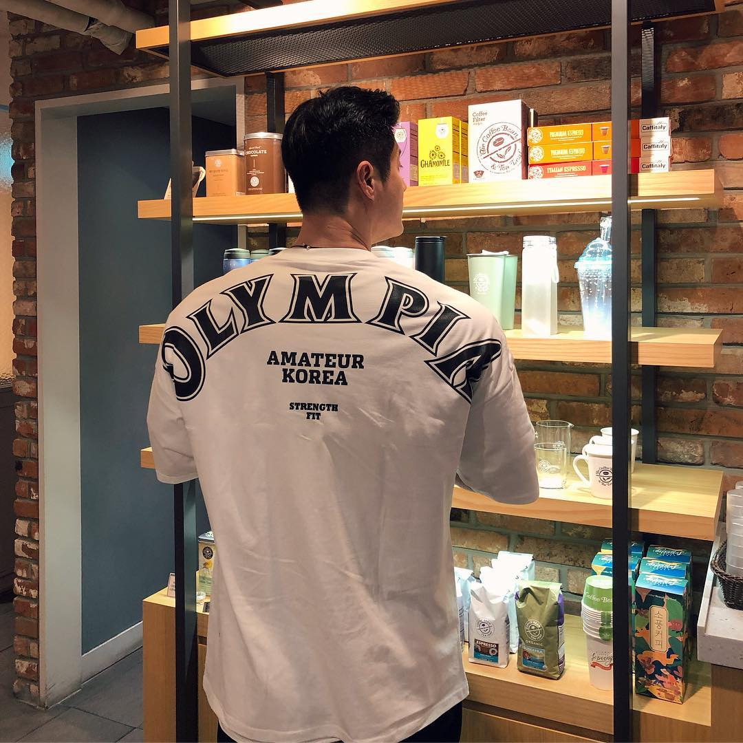 Muscle Ausay Brothers Fitness Training Short Sleeve Men T-Shirt Loose Casual Sports Pure Cotton T Man Sweatshirt Half Sleeve Summer Thin