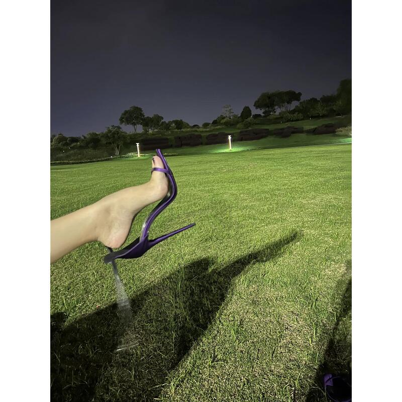 Wine-Stained Purple Plum Open-Toe Strappy 12cm Stiletto High-Heeled Sandals 13cm Rhinestone High Heels Dark Purple Satin Finish Wine-Stained Purple Plum Open-Toe Strappy 12cm Stiletto High-Heeled Sandals 13cm Rhinestone High Heels Dark Purple Satin Finish