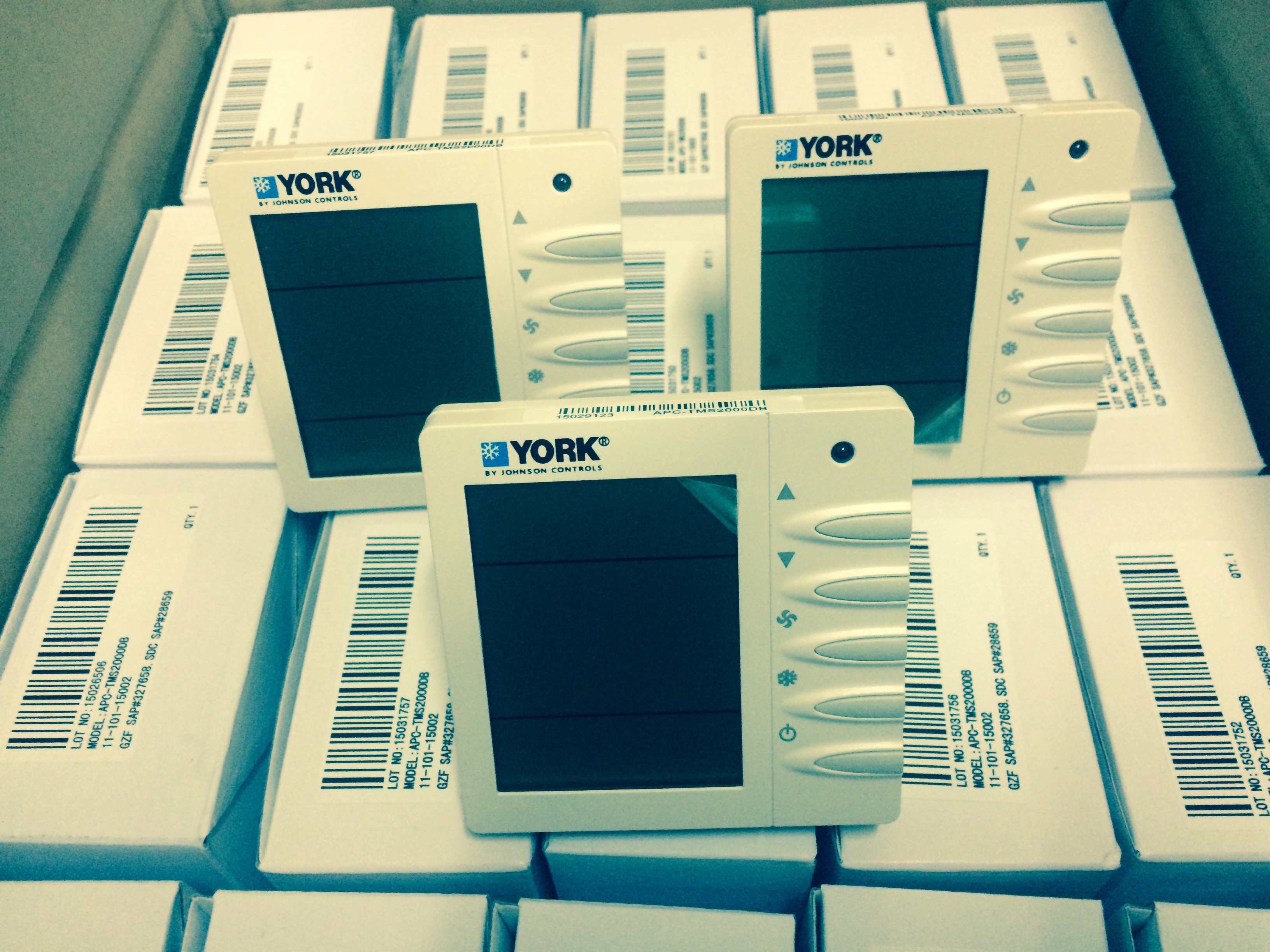 York YORK air conditioner temperature control panel APC-TMS2000DB three-speed switch LCD display central air conditioner