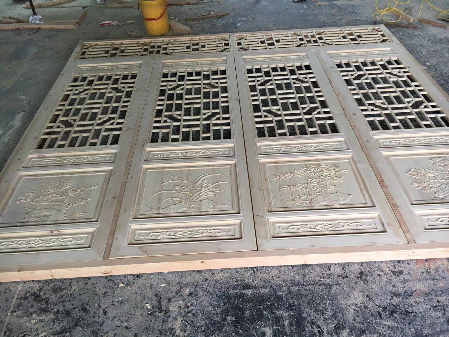 Farmhouse homestay wooden house solid wood antique doors and windows partition screen hollow porch lattice anti-corrosion wood gazebo hanging