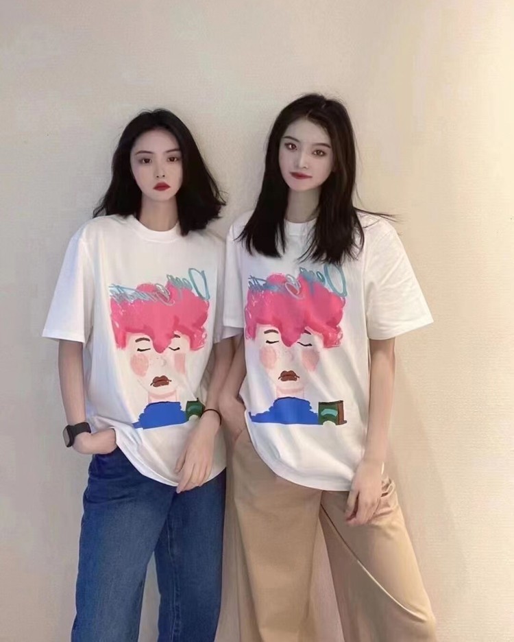 Áo thun nữ cotton dáng rộng in hình chân dung tay ngắn — Màu đen chi tiết 11