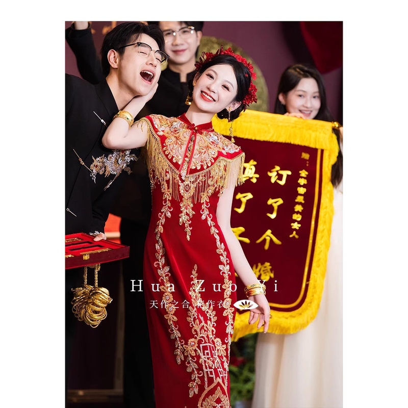Low-Priced Sale of Caiwei New Chinese-Style Wedding and Engagement Dresses 2025 New High-End Indonesian-Style Toast Dresses for Brides in Spring