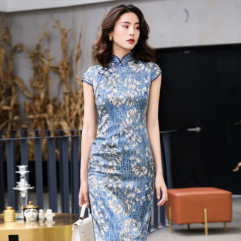 Silk cheongsam, summer clothing, lightweight retro dress, 2021 years, light style Silk cheongsam, summer clothing, lightweight retro dress, 2021 years, light style