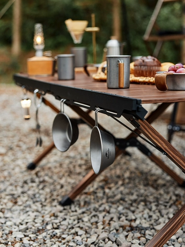 Магазин возвращается к тысячам четырех цветов цвета, алюминиевого алюминиевого сплавного яичного рулона.