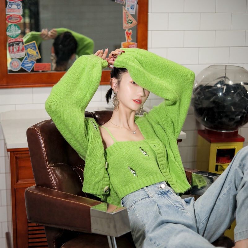 Green Knitted Sweater Set for Women, Early Autumn Short Cardigan with Suspenders, Two-Piece Cardigan Top, Autumn Outfit