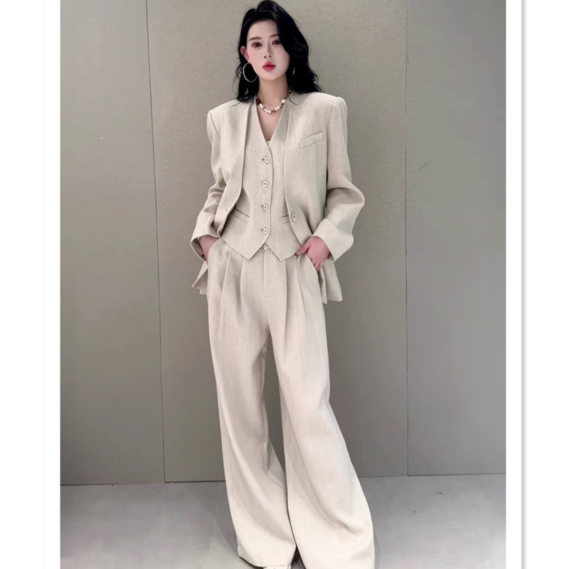 Old Money Style Suit Set for Women 2026 Spring New High-End Light Luxury Temperament Professional Suit Vest Three-Piece Set