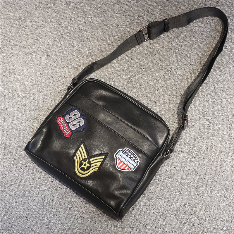 Shoulder bag men's Korean version of the trend fashion badge oblique cross bag men's horizontal section soft leather men's casual bag Large capacity postman bag