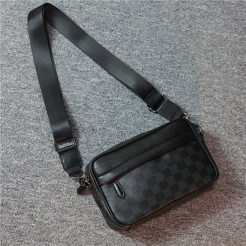 Men's single shoulder bag Han version of the wave 2022 new plaid stylish splicing inclined satchel for men and women casual minimalist with small hanging bag