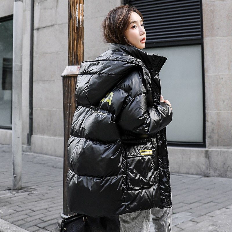 Eurostock fashion small balsamic wind anti-bright face outline down clothes woman small sub-short-and-fire winter jacket