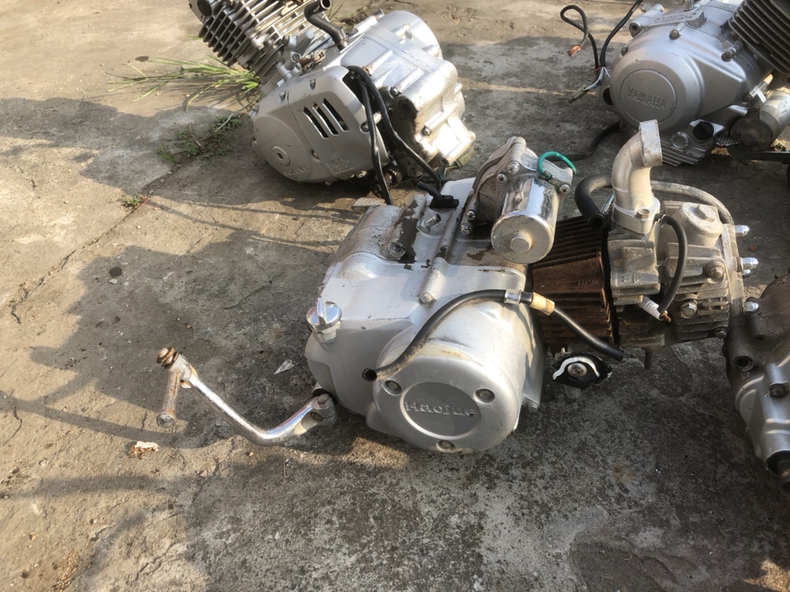 Second-hand curved beam locomotive engine Haojue 110