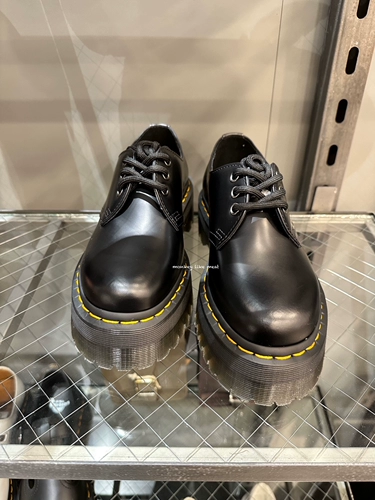 Корея прямая почтовая почта приобретает доктор Мартенс Квад доктора Мартина.