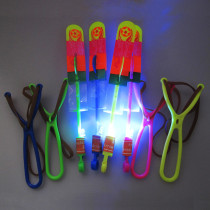 HY-588A thick hook blue light ejection flash flying arrow small flying umbrella bamboo dragonfly summer stall night market hot sale