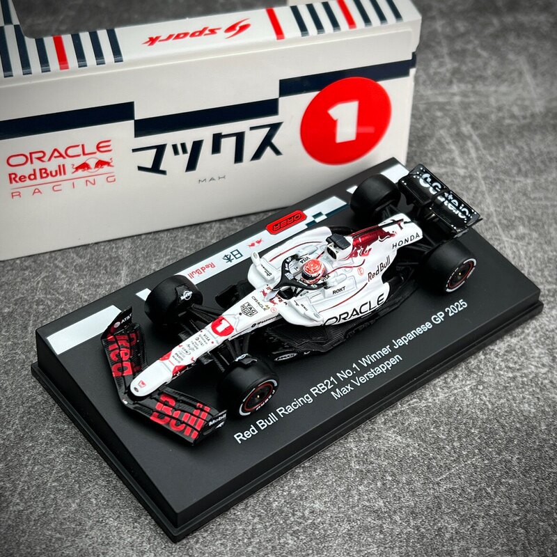 [Craftsmanship in Stock] Spark 1:64 2025 Japan Station No. 1 Verstappen Car Model