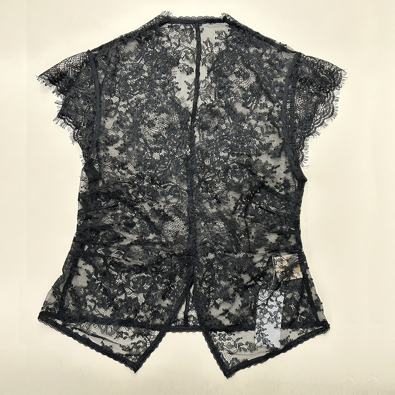 V-Neck Short-Sleeved Lace Top for Layering, with a High-End Feel, Waist-Cinching, Unique Plus-Size Design, Elegant Lace Collar V-Neck Short-Sleeved Lace Top for Layering, with a High-End Feel, Waist-Cinching, Unique Plus-Size Design, Elegant Lace Collar