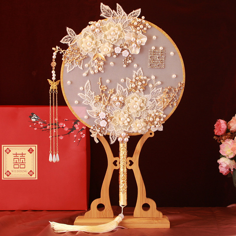 Group fan bridal Chinese Festive Fan Show and Wedding Fan High-end Red Gufeng Embroidered Finished Diy Material Bag