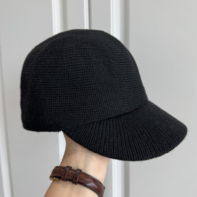 Omububu Old Money Style Equestrian Hat Wool Knit Hat Women's Winter Warm Black Short-Brimmed Hat Makes Face Look Smaller Versatile Omububu Old Money Style Equestrian Hat Wool Knit Hat Women's Winter Warm Black Short-Brimmed Hat Makes Face Look Smaller Versatile