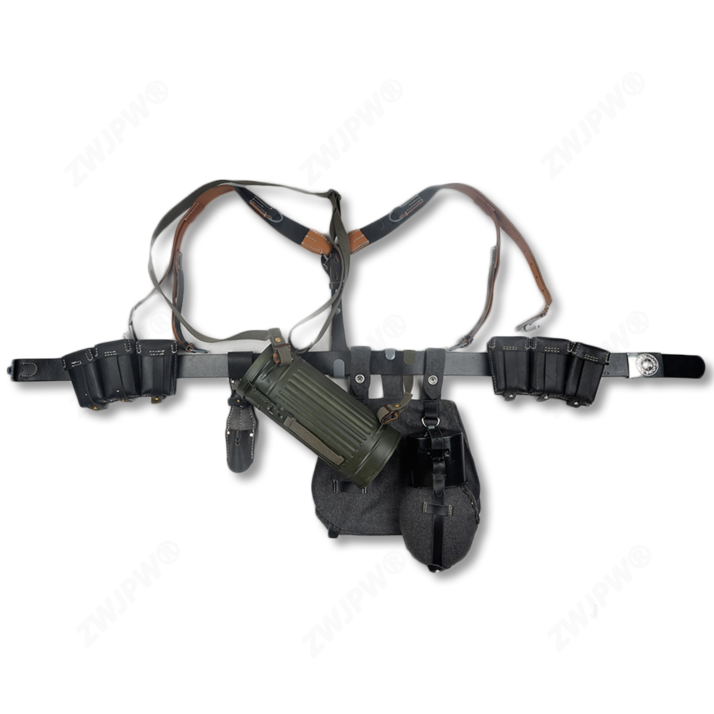 Second World War 98 leather equipment group ordinary with Y with kettle anti-gas mask cans (replication film and television props)