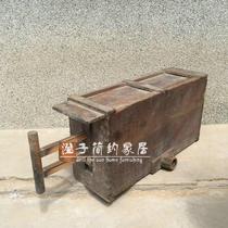 Folklore nostalgia old elm hair box old cookware hand pulling old wind box Cultural League box collection