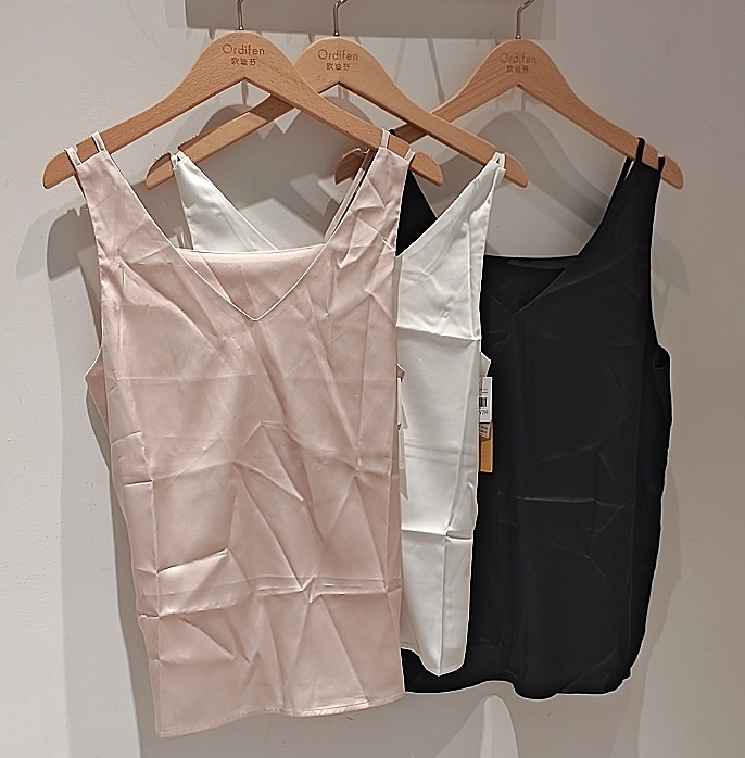 Oudifen Mall Same Style Genuine Women's V-Neck Camisole Top for Inner or Outer Wear Ov4505