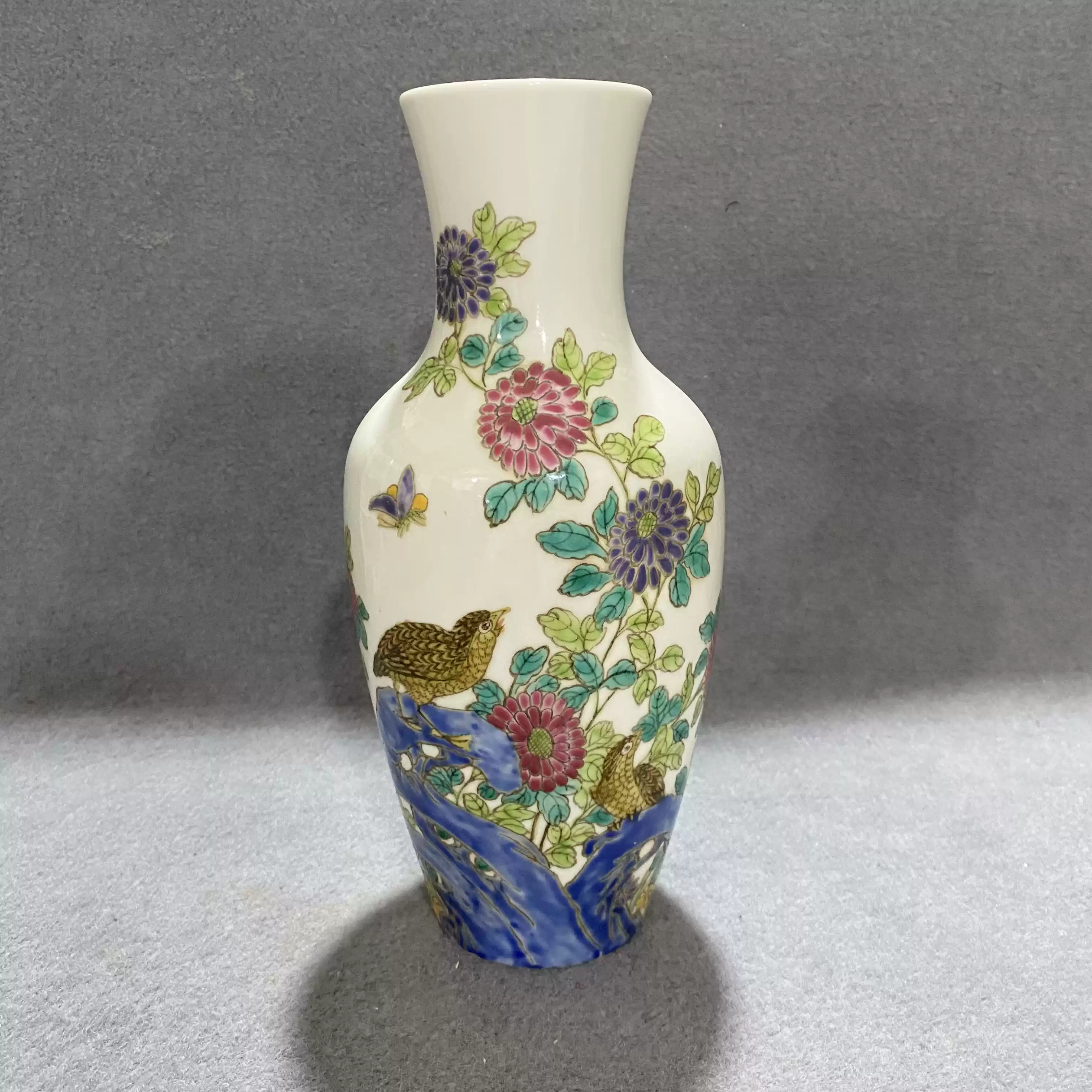 中国古美術 明時代斗彩玉壺春人 物花幵花瓶 （ 大明成化年製）在铭 大明成化年制青花斗彩花鸟玉壶春瓶古董古玩瓷器收藏摆件旧货包邮