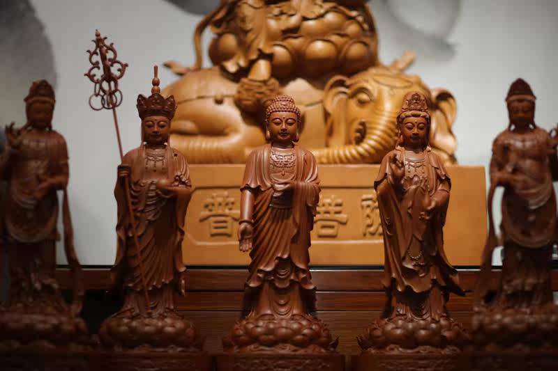 Station-style whirling three saints Xiao Nanmu master-level hand-carved boutique Buddha statues and gods custom-made