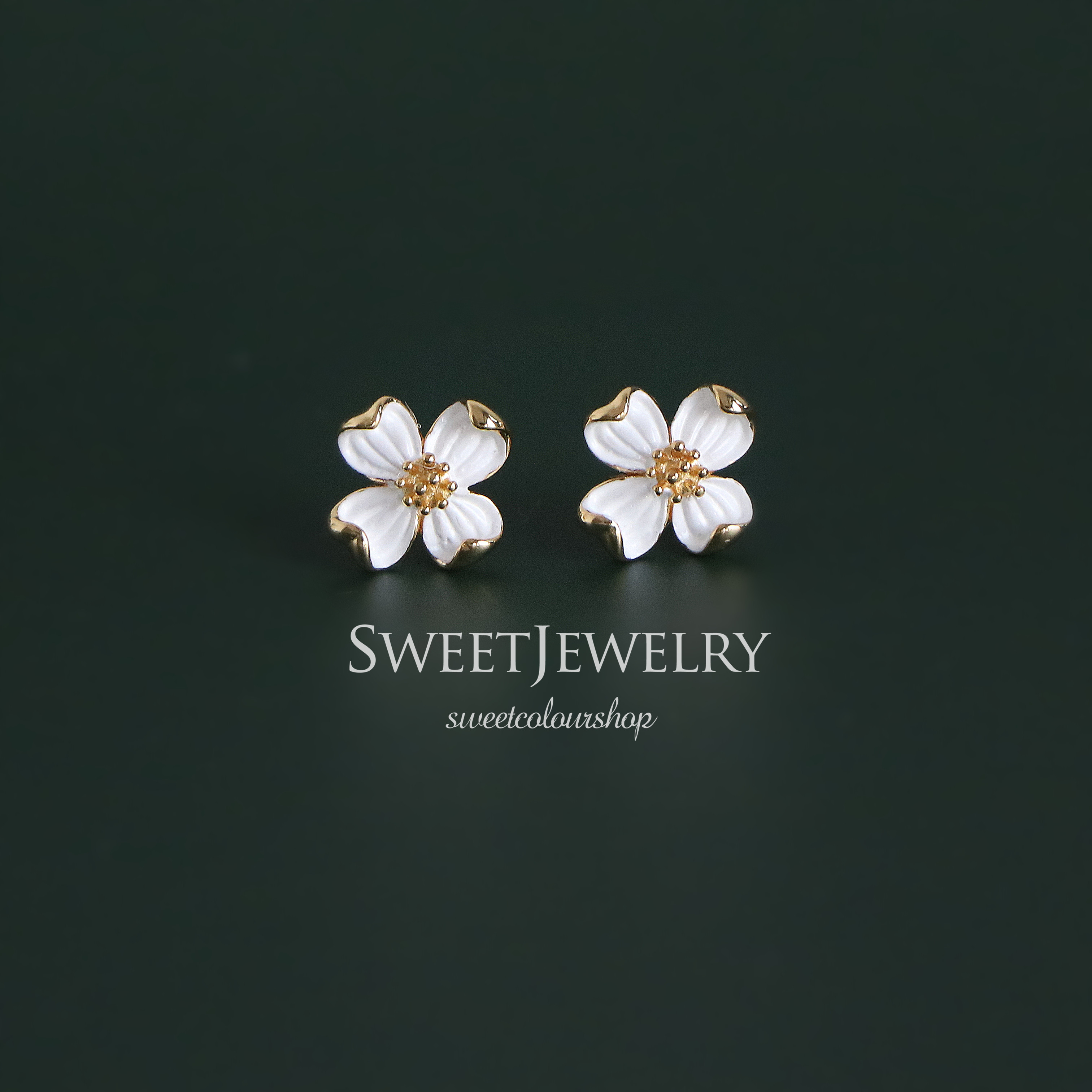 Vintage French niche design daisy stud earrings Sterling silver gold-plated Everyday wear temperament fairy earrings earrings