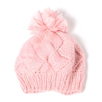 Розовый, стили и детали различаются, отправляются случайным образом.