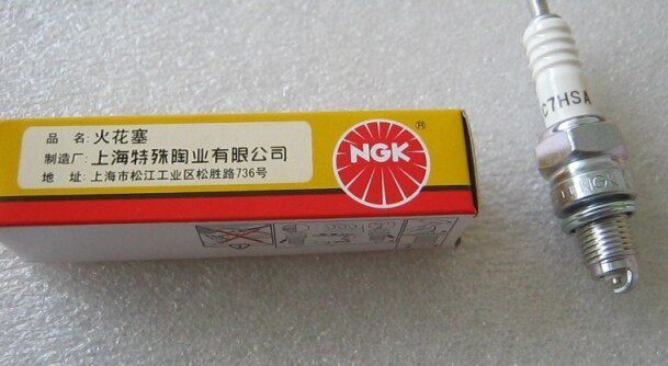 Shanghai NGKC7HSA spark plug) little handsome guy) GY6 light sun) Falcon) four punch 50) scooter spark plug
