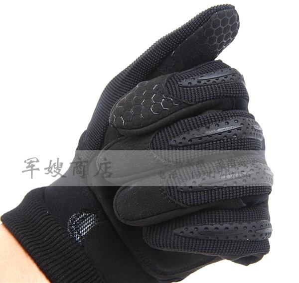 Black gloves cold and warm gloves