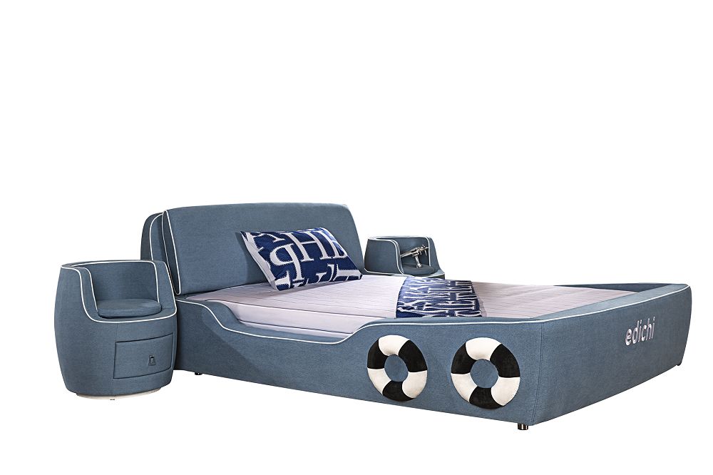 Mousse Children's pirate ship bed frame in the middle of the night