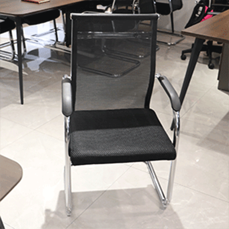 Zhongtai and Yan bow mesh chair