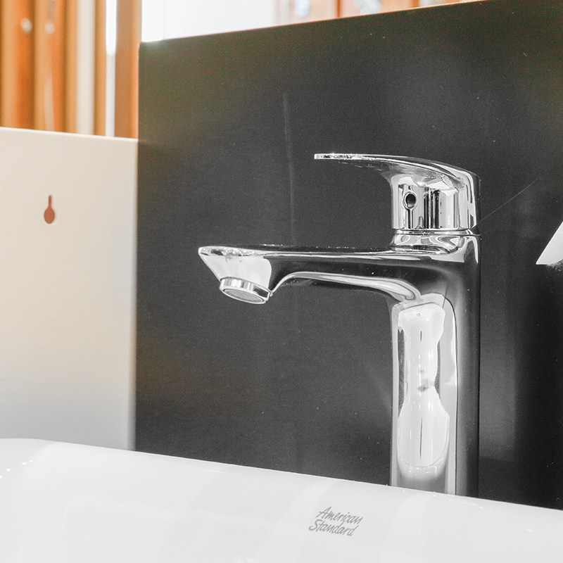 American high foot faucet (FFAS0902-101500BC0) in the foot of the