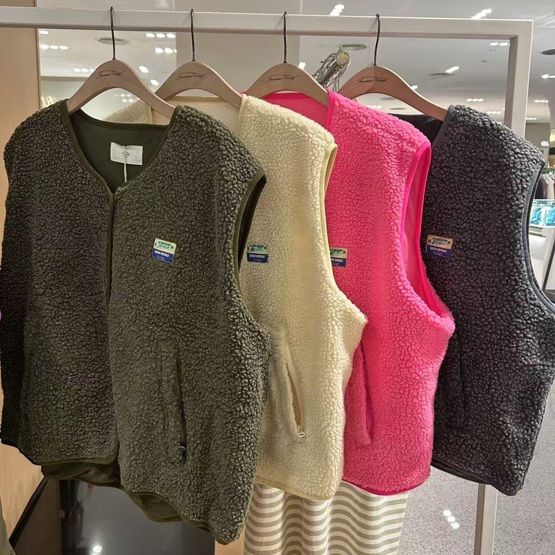 American Vint@Ge Lamb Wool Warm Vest Autumn and Winter Vest Polar Fleece Knitted Vest