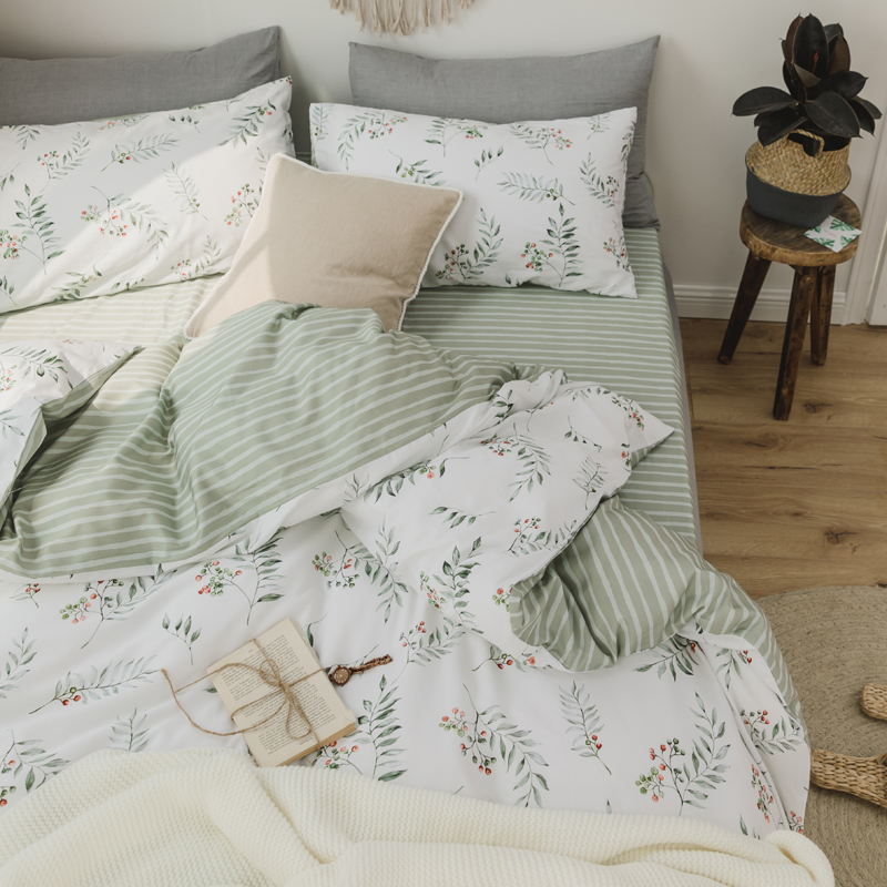 ins Small fresh cotton four-piece set Pastoral plant cotton three 4-piece set bed single bed Li 1 5 1 8m dormitory
