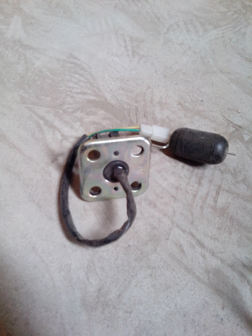 Elderly car fuel tank meter sensor square oil float Xinge Loncin Dayang Zongshen three-wheeled motorcycle accessories
