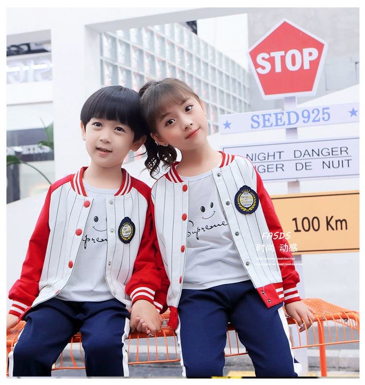 Quần áo sân vườn mẫu giáo mùa xuân và mùa thu mô hình trường tiểu học thiếu nhi mùa thu đồng phục thể thao trường học trẻ em cotton quần áo dịch vụ lớp học tùy chỉnh đồng phục trẻ em