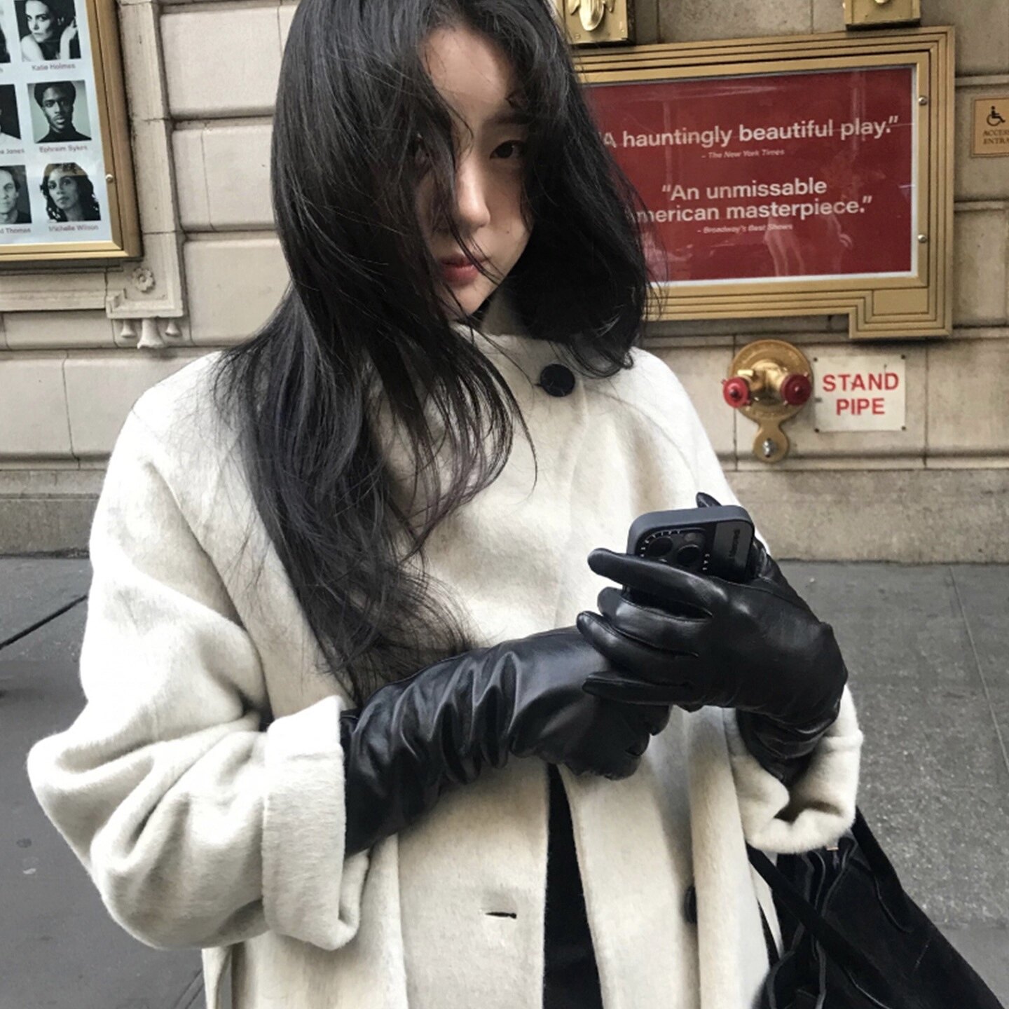 BKP Korean-style, trendy, versatile black long leather gloves perfect for winter, ideal for warm, stylish, and sexy biker looks.