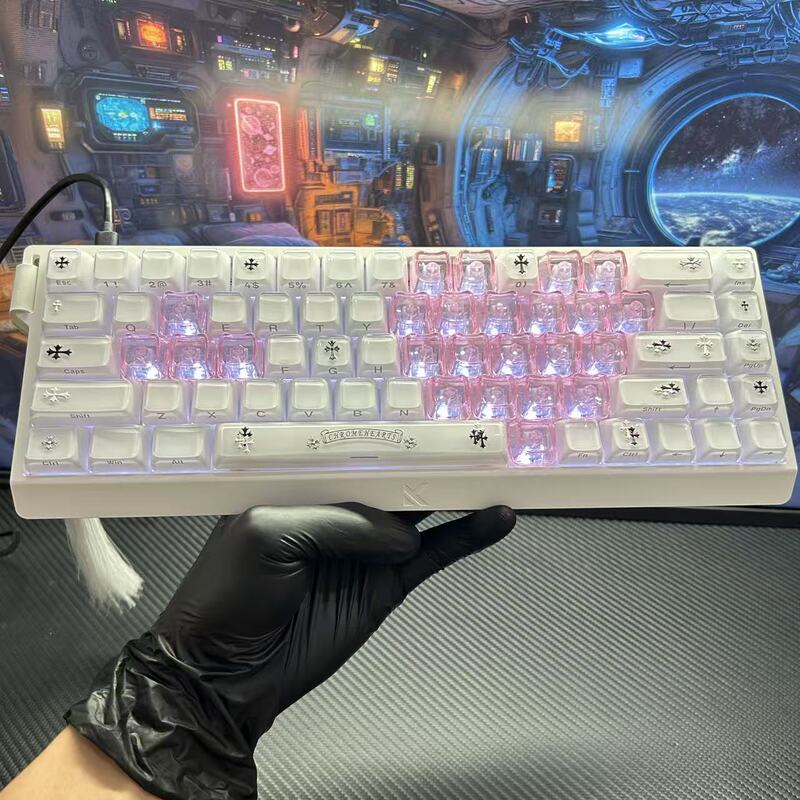 Customized Maicong Professional Gaming Keyboard with Cat Head Design and Jelly Mahjong Sound Peripherals, Suitable for Playing Valorant and Delta Force Customized Maicong Professional Gaming Keyboard with Cat Head Design and Jelly Mahjong Sound Peripherals, Suitable for Playing Valorant and Delta Force