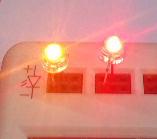 Super bright F5 straw hat yellow LED light-emitting tube 4 8MM yellow light light-emitting diode F5 yellow light