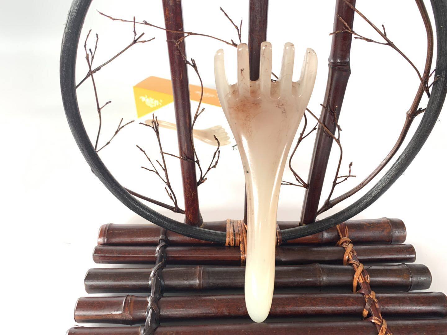 Massage of the head tri-fork honeywax shoulder neck and neck of the corner of the corner rod shaved the face of the plate