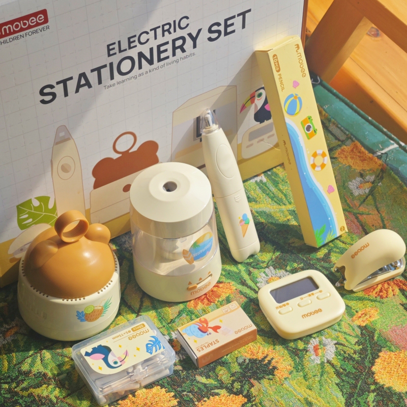 Mobee Electric Stationery Set Gift Box Automatic Pencil Sharpener Knife for Primary School Students First Grade Boys and Girls Back-To-School Gift Mobee Electric Stationery Set Gift Box Automatic Pencil Sharpener Knife for Primary School Students First Grade Boys and Girls Back-To-School Gift