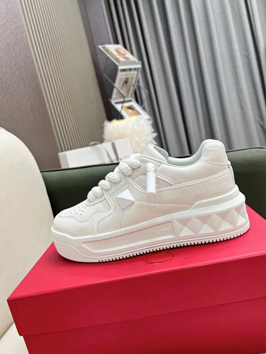 Новые низкие кеды на шнуровке для отдыха Valentino Fellen Tiannu, черно-белые классические мужские и женские кроссовки